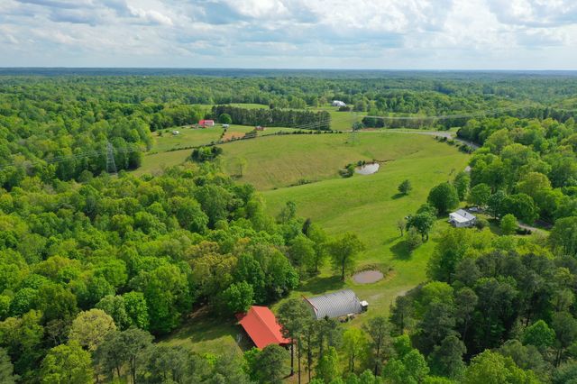 3915 Oak Ridge Rd, Palmyra, TN 37142