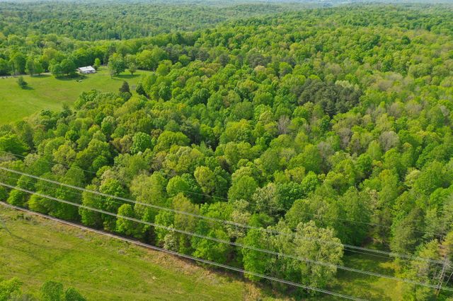 3915 Oak Ridge Rd, Palmyra, TN 37142