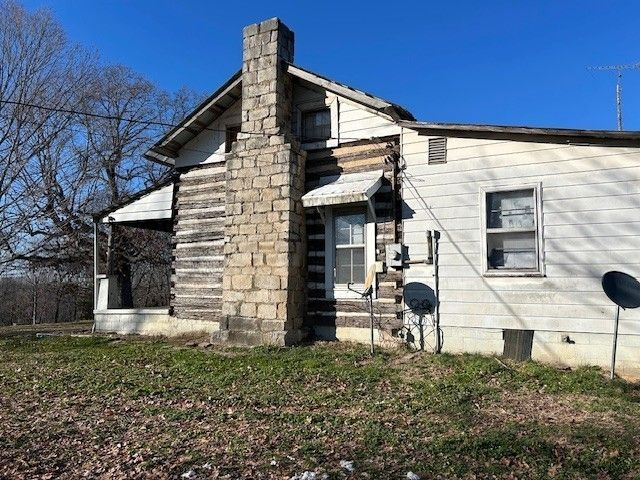 3915 Oak Ridge Rd, Palmyra, TN 37142