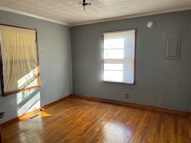 3915 Oak Ridge Rd, Palmyra, TN 37142
