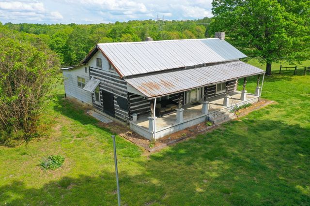3915 Oak Ridge Rd, Palmyra, TN 37142