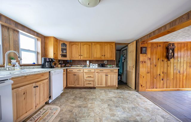 269 Suitor Road, Waterford, VT 05819