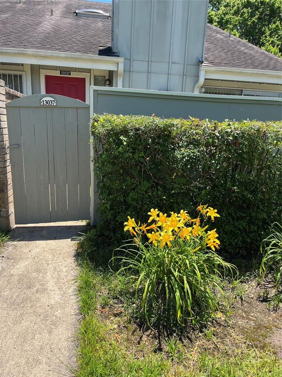 13037 Leader Street, Houston, TX 77072