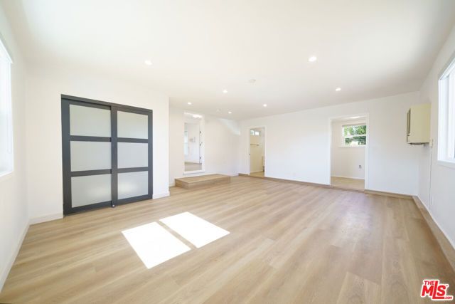 14177 Osborne Street, Panorama City (los Angeles), CA 91402