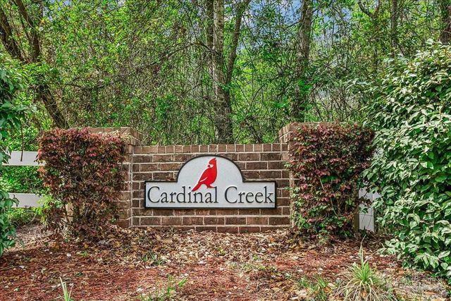 800 Bunting Ct, Cantonment, FL 32533