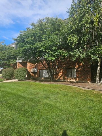 1253 Getzelman Drive 1N, Elgin, IL 60123