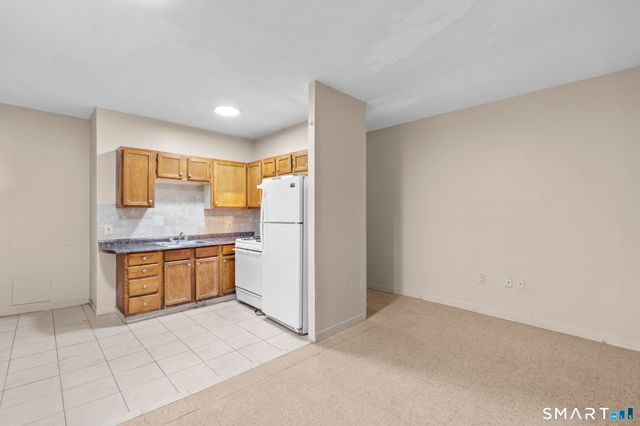 26-28 Lawrence Street 28-6, Hartford, CT 06106