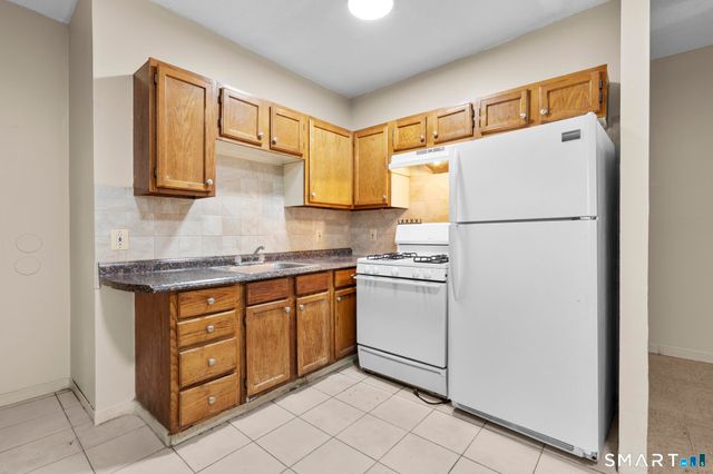 26-28 Lawrence Street 28-6, Hartford, CT 06106
