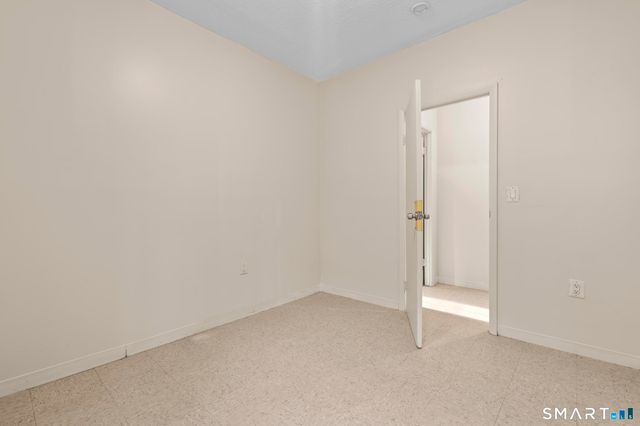 26-28 Lawrence Street 28-6, Hartford, CT 06106