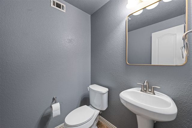 6944 Carrington Lane, Fort Worth, TX 76137