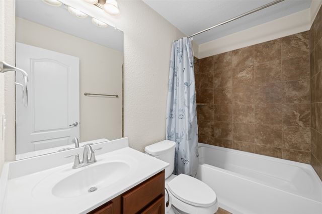 6944 Carrington Lane, Fort Worth, TX 76137