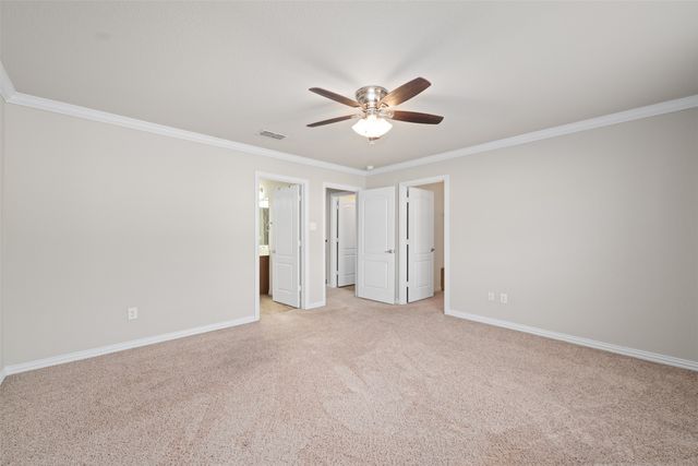 6944 Carrington Lane, Fort Worth, TX 76137