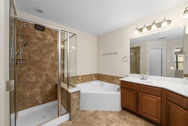 6944 Carrington Lane, Fort Worth, TX 76137