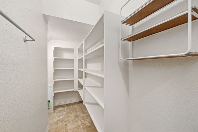 6944 Carrington Lane, Fort Worth, TX 76137