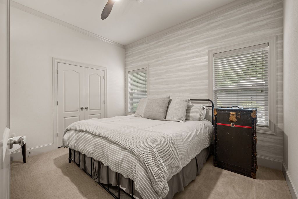 property-img