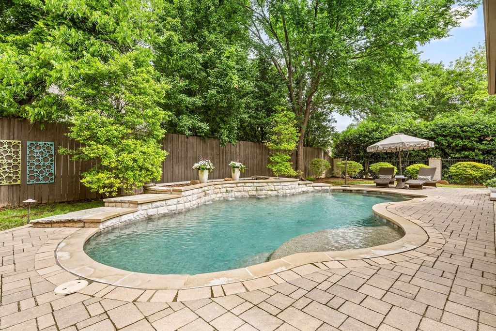 property-img