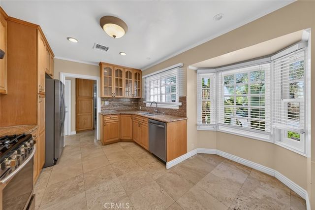 1233 Imperial Drive, Glendale, CA 91207