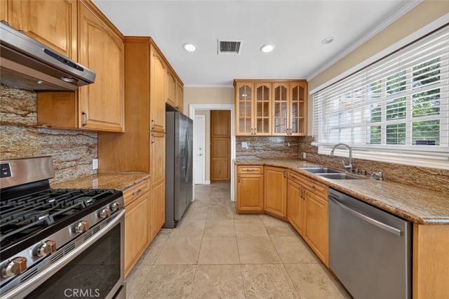 1233 Imperial Drive, Glendale, CA 91207