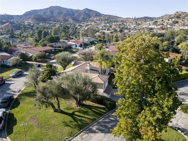 1233 Imperial Drive, Glendale, CA 91207