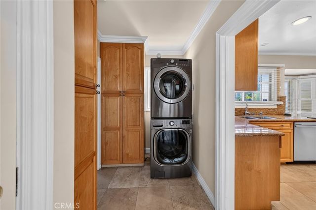 1233 Imperial Drive, Glendale, CA 91207