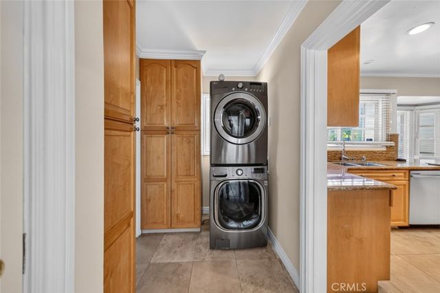 1233 Imperial Drive, Glendale, CA 91207
