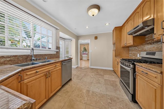1233 Imperial Drive, Glendale, CA 91207
