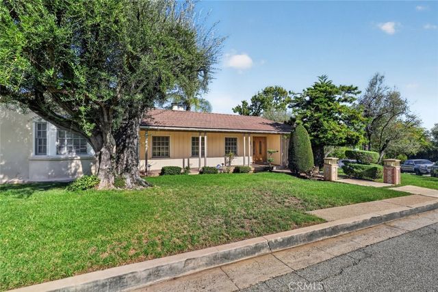 1233 Imperial Drive, Glendale, CA 91207