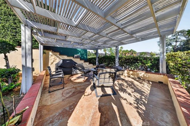 1233 Imperial Drive, Glendale, CA 91207