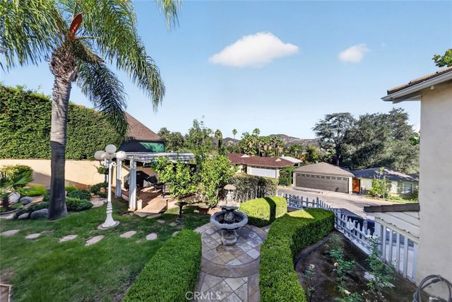 1233 Imperial Drive, Glendale, CA 91207