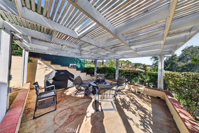 1233 Imperial Drive, Glendale, CA 91207