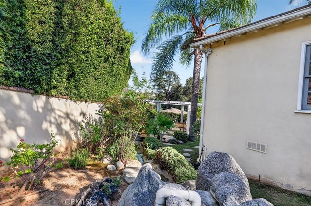1233 Imperial Drive, Glendale, CA 91207