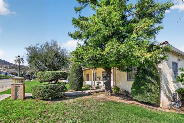 1233 Imperial Drive, Glendale, CA 91207