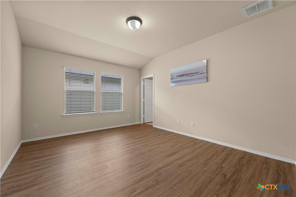 Image 17 of property listing at 6115 Sally Ride Lane, Killeen, TX 76543