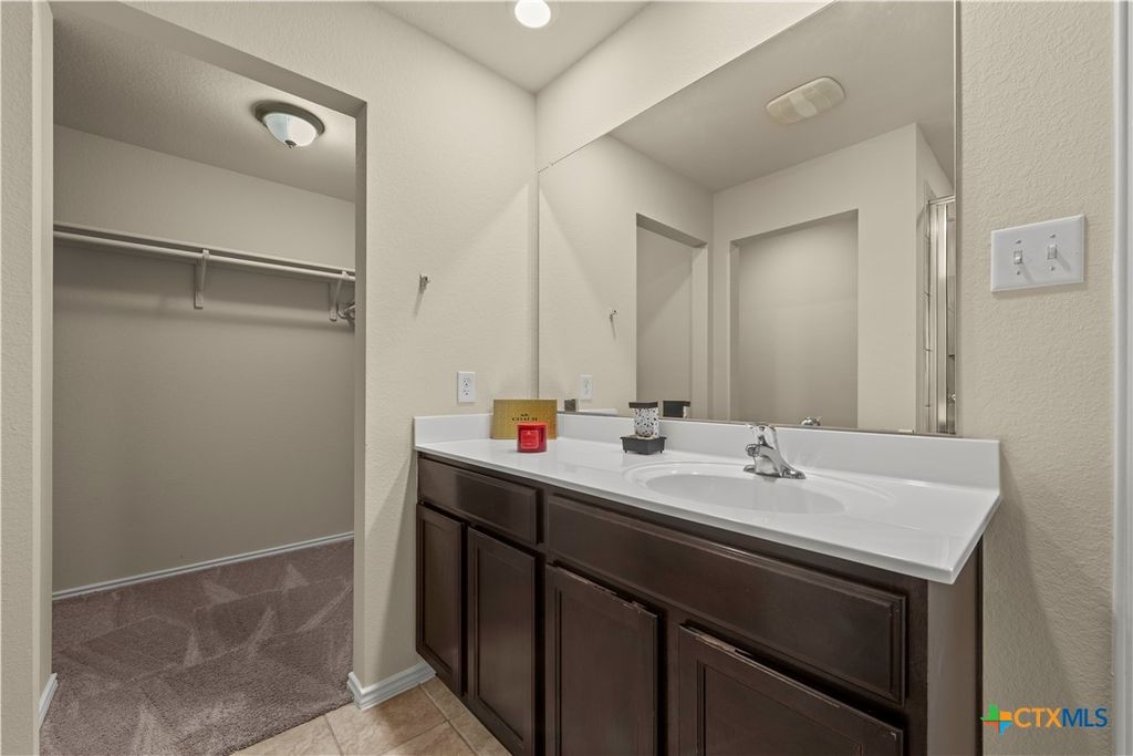 Image 20 of property listing at 6115 Sally Ride Lane, Killeen, TX 76543
