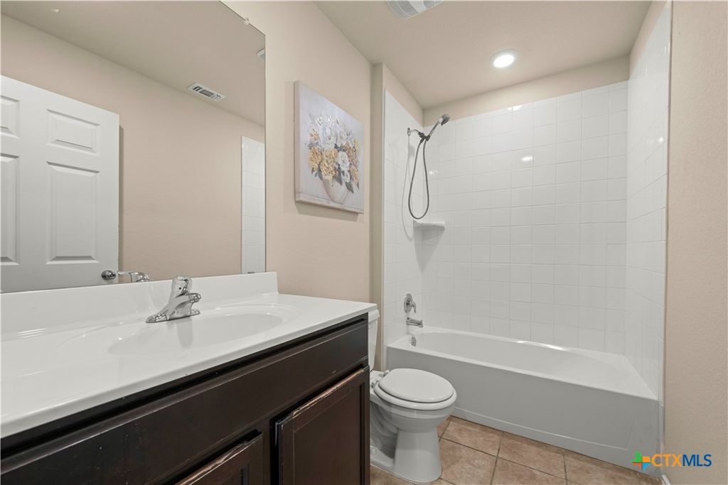 Image 23 of property listing at 6115 Sally Ride Lane, Killeen, TX 76543