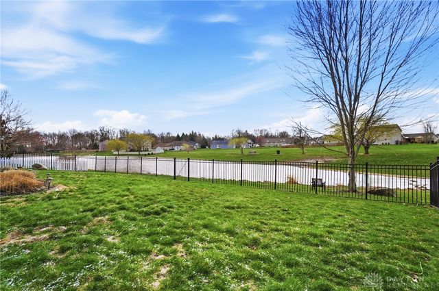 2586 Renwick Way, Troy, OH 45373