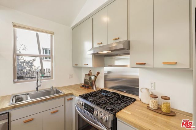 4840 Malta Street, Los Angeles, CA 90042