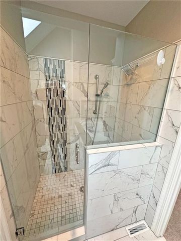 5908 NE CORAL Circle, Lee's Summit, MO 64064