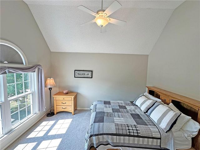 5908 NE CORAL Circle, Lee's Summit, MO 64064