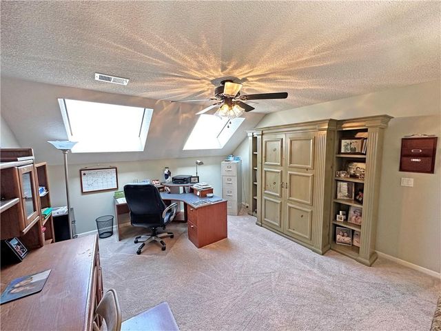 5908 NE CORAL Circle, Lee's Summit, MO 64064