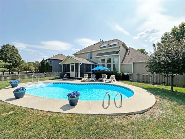 5908 NE CORAL Circle, Lee's Summit, MO 64064