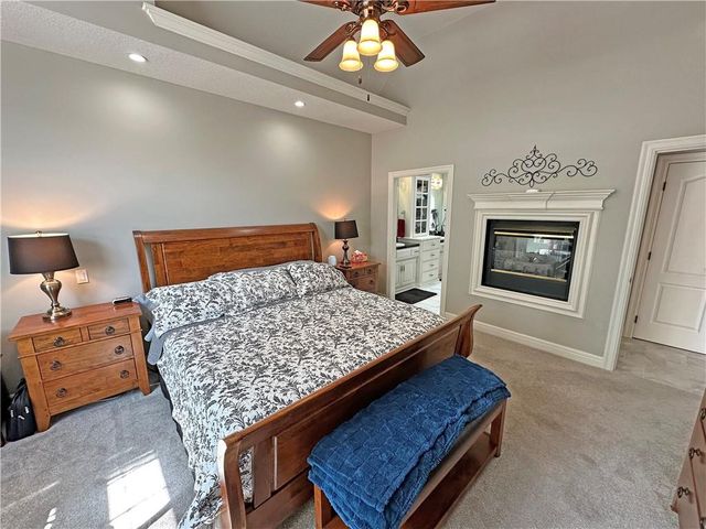 5908 NE CORAL Circle, Lee's Summit, MO 64064