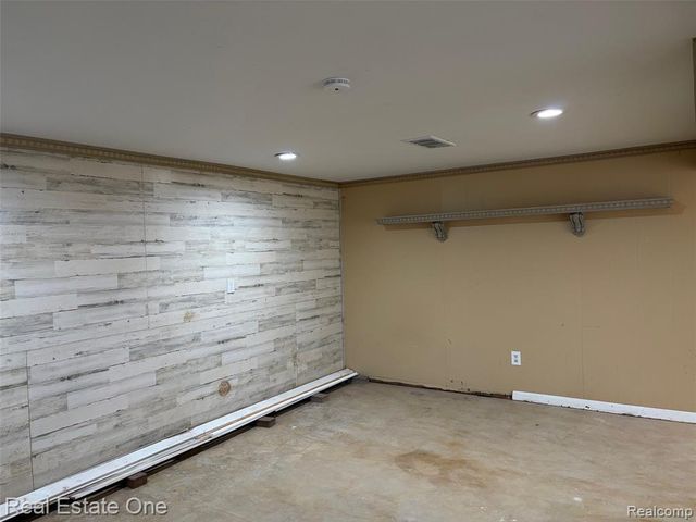 4937 Oak Park Drive, Clarkston, MI 48346