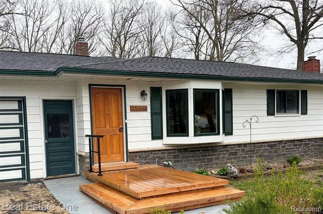 4937 Oak Park Drive, Clarkston, MI 48346