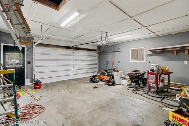 4937 Oak Park Drive, Clarkston, MI 48346