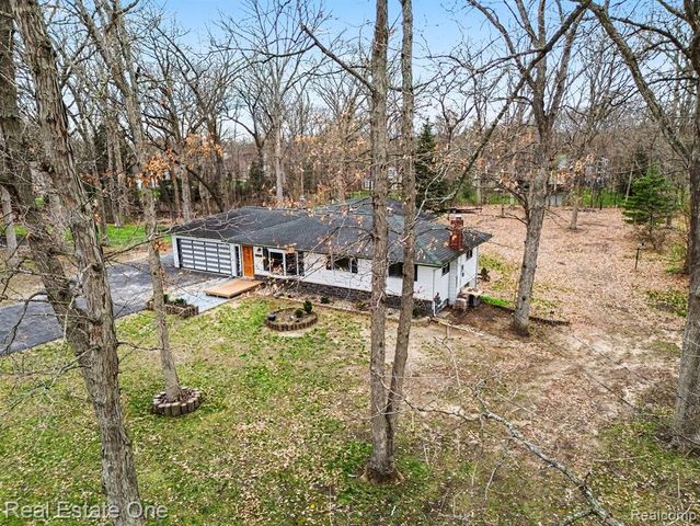4937 Oak Park Drive, Clarkston, MI 48346