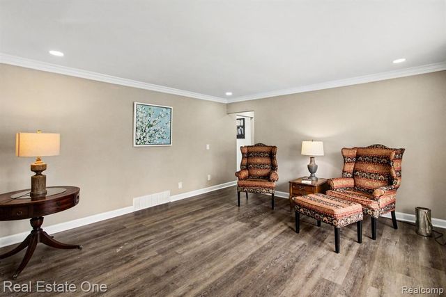 4937 Oak Park Drive, Clarkston, MI 48346