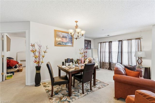 6117 Hedgecock Circle 2D, High Point, NC 27265