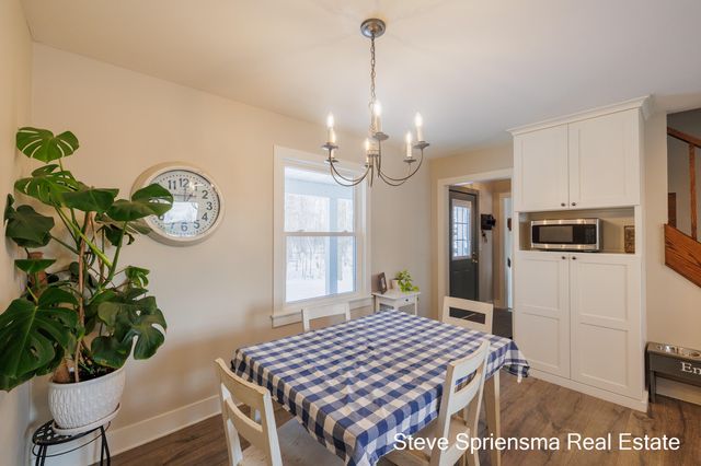 6640 Van Buren Street, Hudsonville, MI 49426