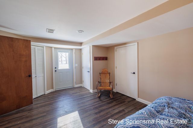 6640 Van Buren Street, Hudsonville, MI 49426